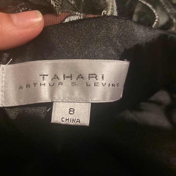 Tahari Formal gown - Picture 14 of 14